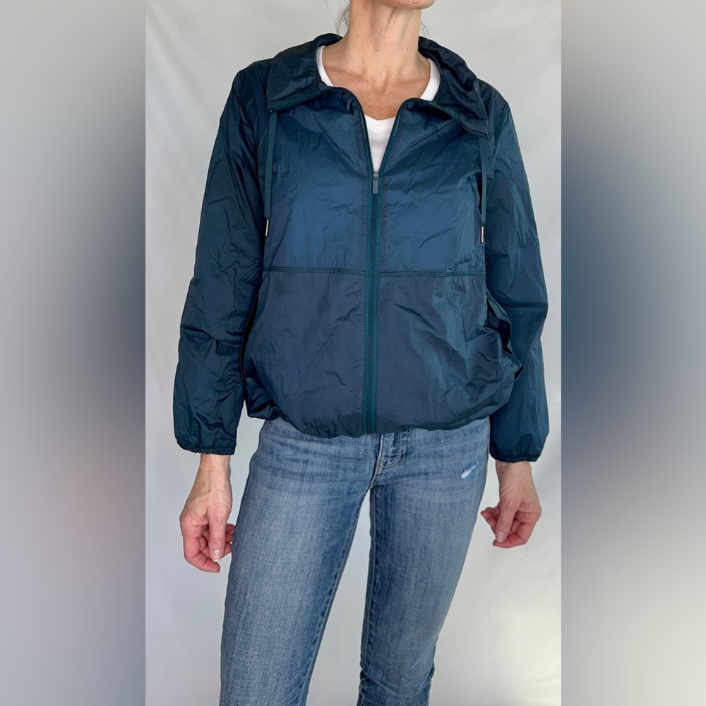 Lululemon Rain Jacket/Windbreaker -Gently used